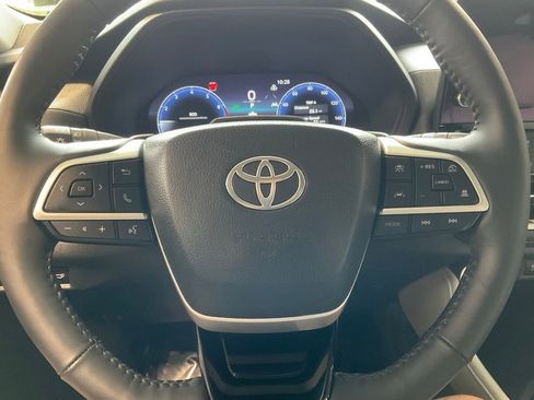 Certified 2025 Toyota Grand Highlander AWD image 11