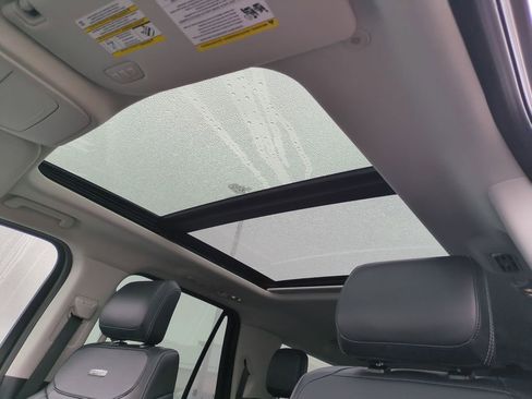 Used 2025 Ford Expedition Max Platinum image 17