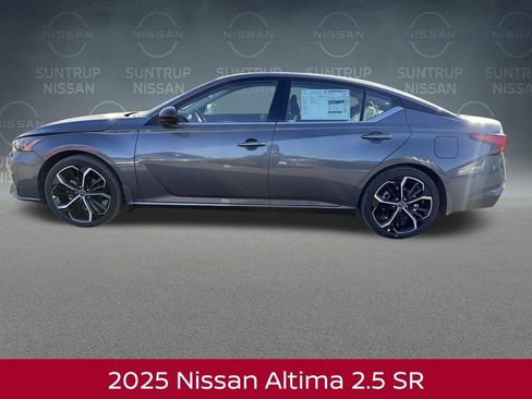 New 2025 Nissan Altima 2.5 SR image 3