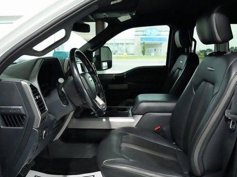 Used 2022 Ford F250 Platinum w/ FX4 Off-Road Package image 15