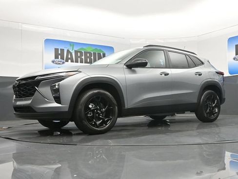 New 2026 Chevrolet Trax LT w/ Driver Confidence Package FWD image 18