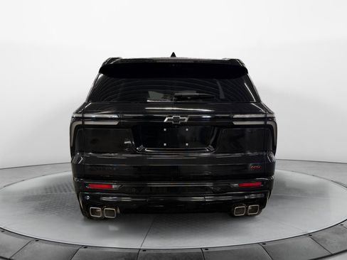 Used 2024 Chevrolet Traverse RS image 6