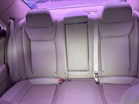 Used 2014 Chrysler 300 C w/ Beats Audio Group AWD/4WD image 19