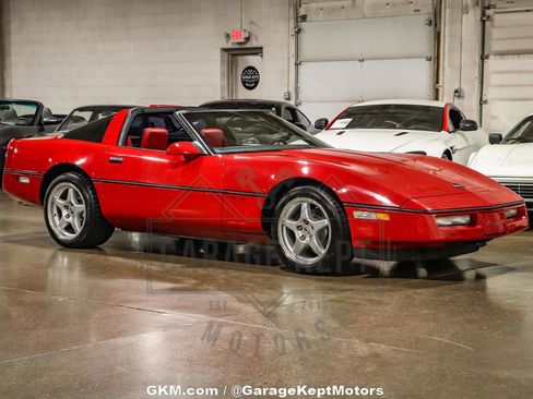 Used 1987 Chevrolet Corvette Coupe image 1