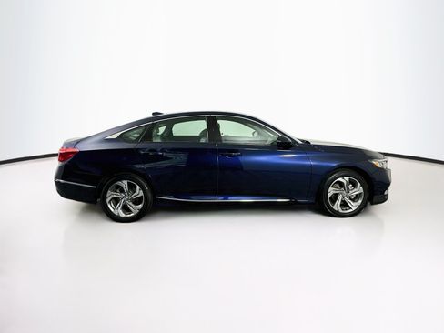 Used 2018 Honda Accord EX image 10