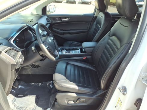 Used 2019 Ford Edge SEL w/ Equipment Group 201A FWD image 12