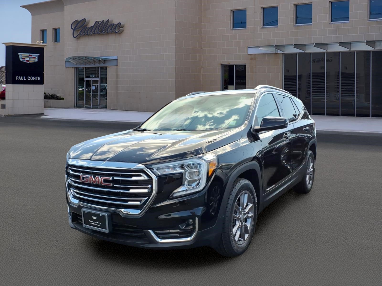 Used 2023 GMC Terrain SLT AWD/4WD image 1