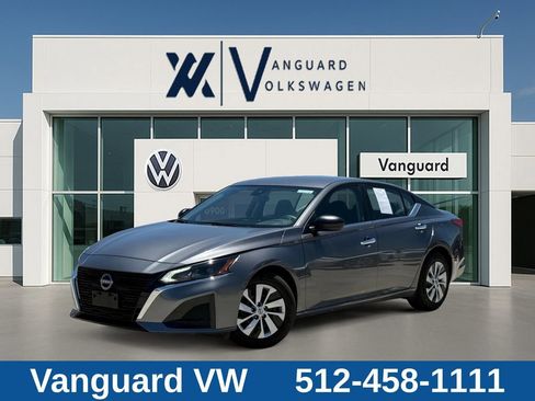 Used 2025 Nissan Altima 2.5 S FWD image 1
