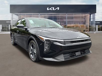 New 2025 Kia K4 LXS