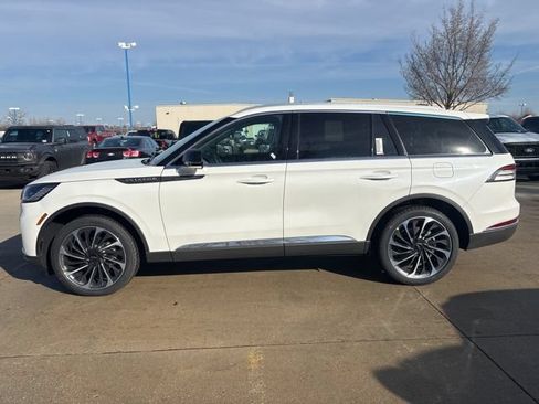 New 2026 Lincoln Aviator Reserve AWD/4WD image 11