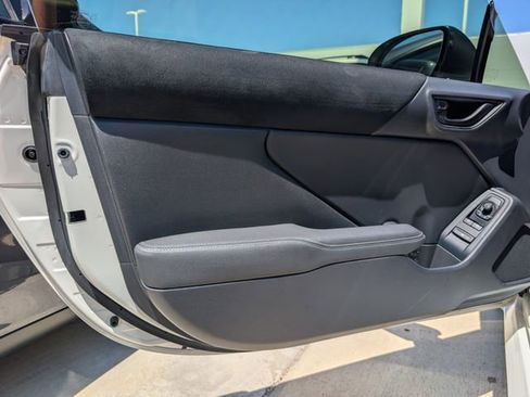 Used 2023 Toyota GR86 Premium RWD image 23
