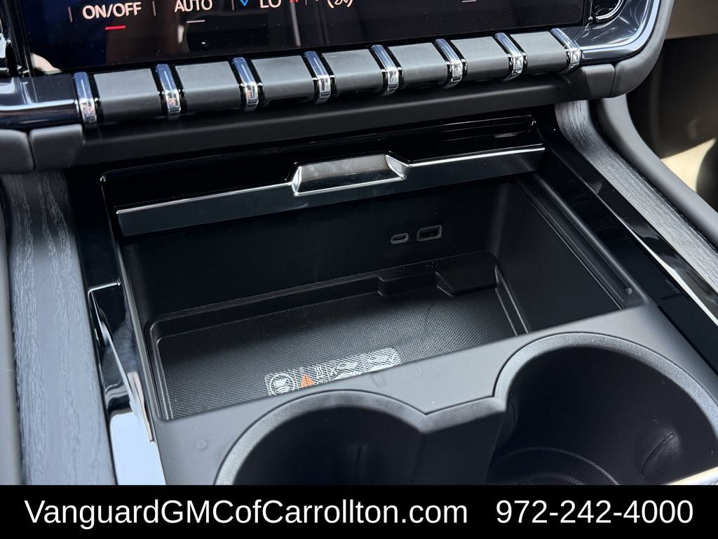 New 2026 GMC Yukon AT4 Ultimate w/ LPO, Floor Liner Package AWD/4WD image 17