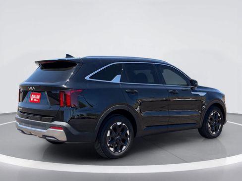 Used 2025 Kia Sorento S w/ Panoramic Sunroof Package FWD image 6
