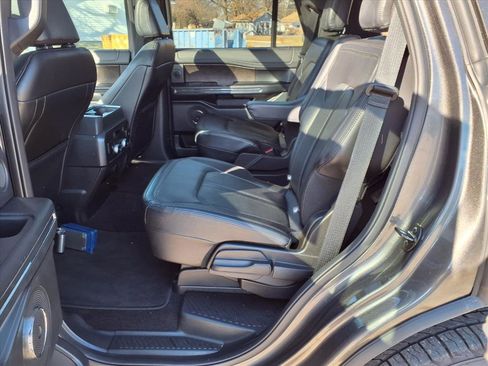 Used 2021 Ford Expedition Limited image 17