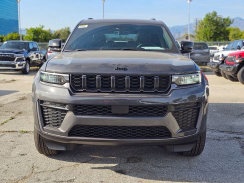 New 2026 Jeep Grand Cherokee L 4WD image 2