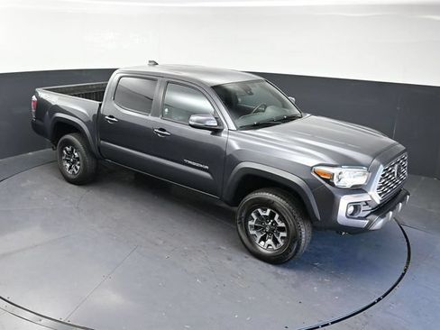 Used 2023 Toyota Tacoma TRD Off-Road w/ Technology Package AWD/4WD image 22