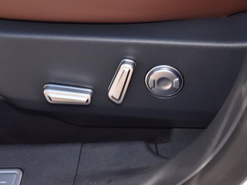 New 2026 Lincoln Nautilus Reserve w/ Jet Appearance Package image 37