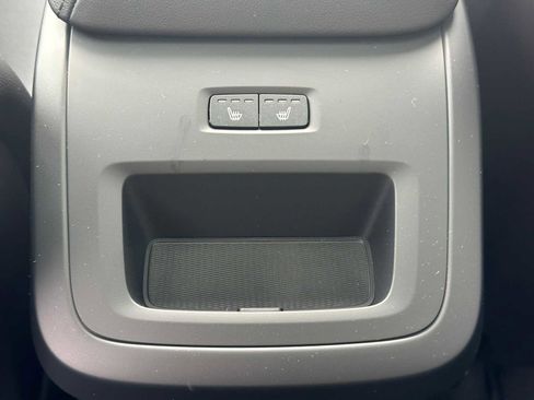 Used 2025 Volvo XC60 B5 Core w/ Protection Package Premier image 17