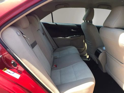 Used 2014 Toyota Camry LE FWD image 48