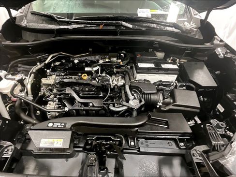 Certified 2024 Toyota Corolla Cross LE image 29
