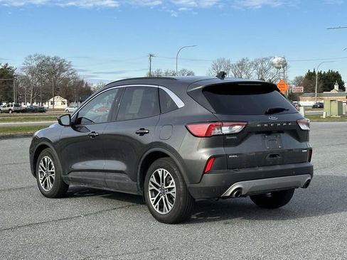 Used 2020 Ford Escape SEL image 3