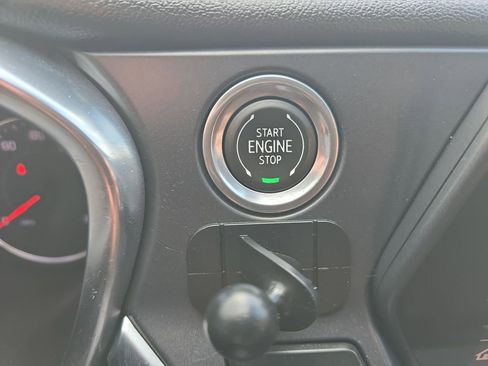 Used 2019 Chevrolet Blazer LT FWD image 27