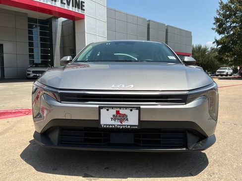Used 2025 Kia K4 FWD image 3