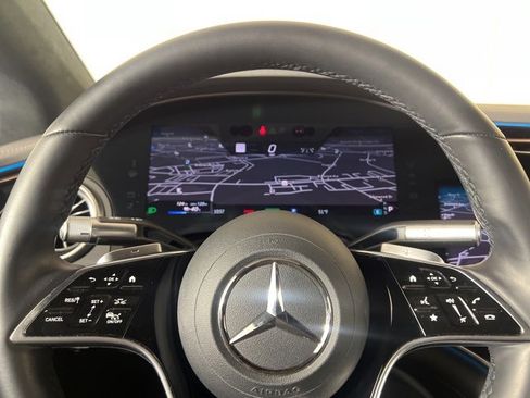 Used 2023 Mercedes-Benz EQS 580 4MATIC Sedan image 23