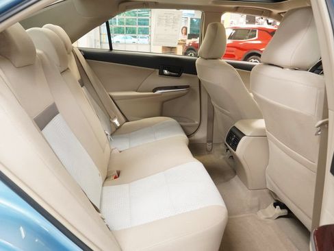 Used 2012 Toyota Camry XLE FWD image 30