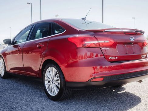 Used 2015 Ford Focus Titanium image 8