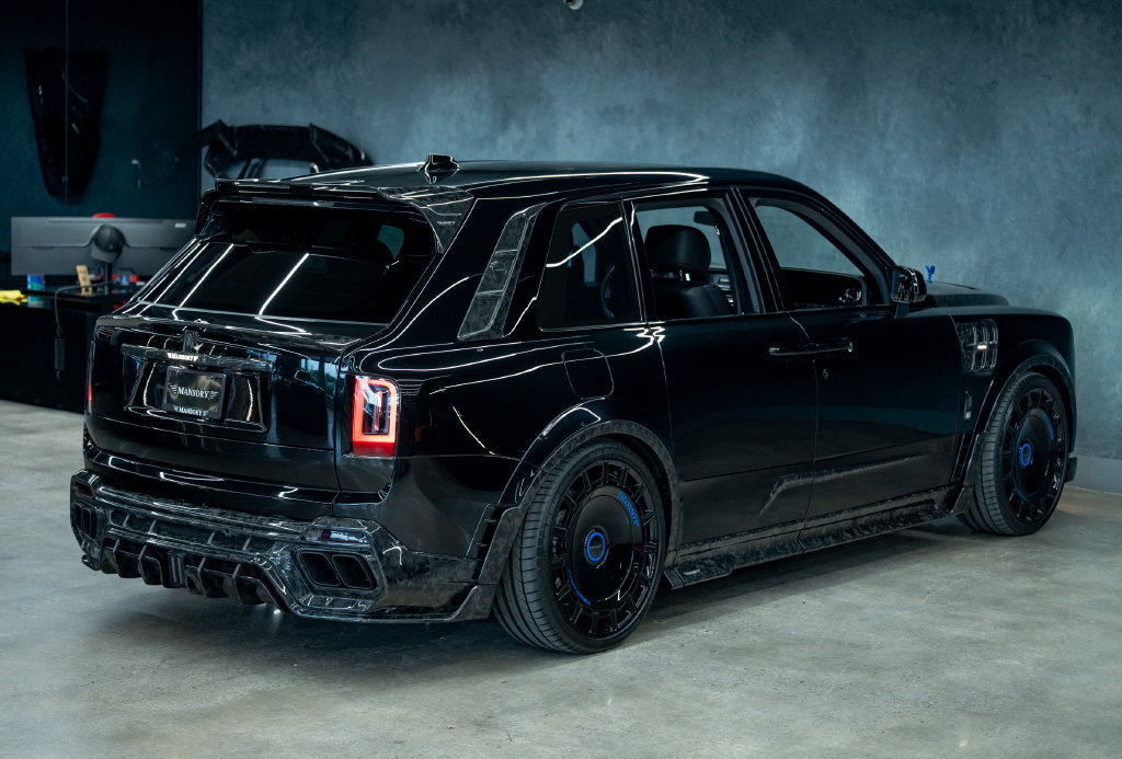 Used 2026 Rolls-Royce Cullinan AWD/4WD image 36