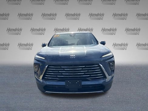 Certified 2025 Buick Enclave Preferred image 3