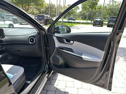 Used 2022 Hyundai Kona SEL w/ Convenience Package FWD image 23