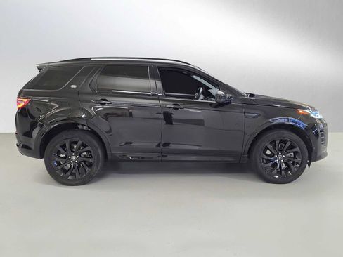 Certified 2025 Land Rover Discovery Sport Dynamic SE image 6