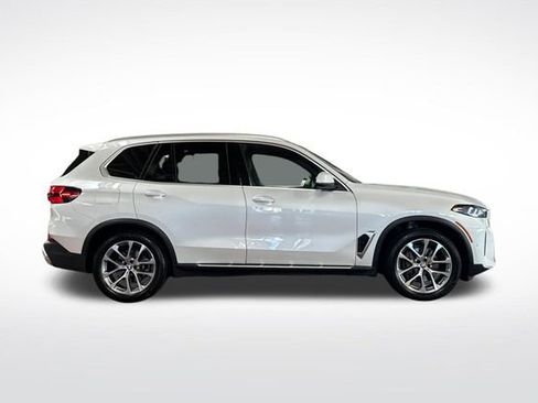 Used 2024 BMW X5 xDrive40i image 3