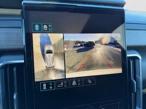 Used 2024 GMC Acadia Denali w/ Super Cruise Package image 17