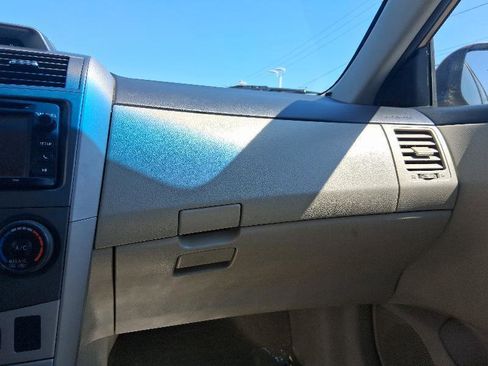 Used 2013 Toyota Corolla LE image 33