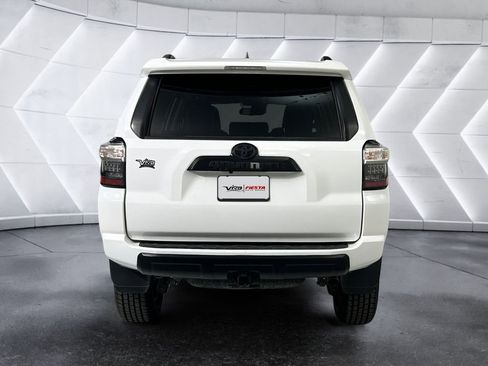 Used 2022 Toyota 4Runner TRD Off-Road Premium AWD/4WD image 5