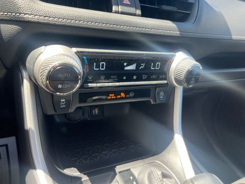 Used 2025 Toyota RAV4 XLE FWD image 19