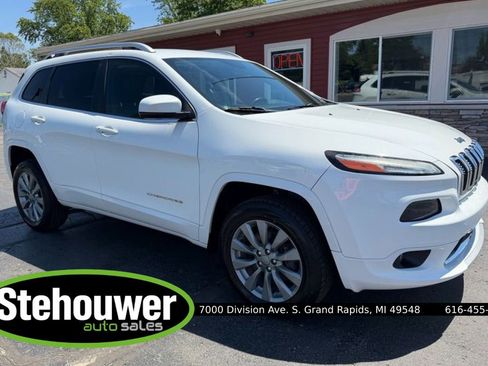 Used 2016 Jeep Cherokee Overland AWD/4WD image 1