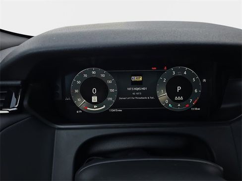 Used 2025 Land Rover Range Rover Velar Dynamic SE image 19