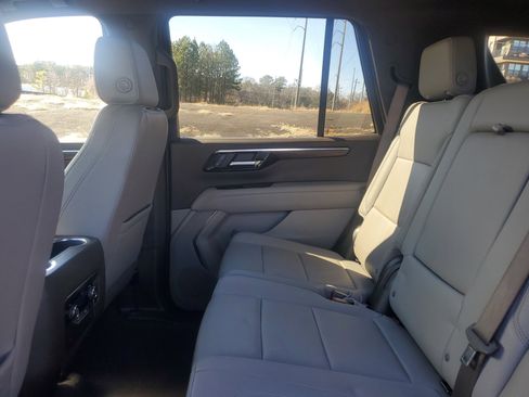 Used 2025 Chevrolet Tahoe LT image 8