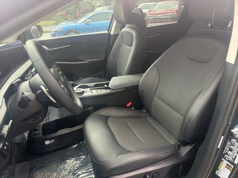 Used 2024 Kia EV6 Light RWD image 11