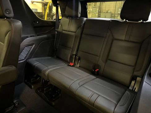 Used 2024 Chevrolet Tahoe RST w/ Luxury Package AWD/4WD image 37