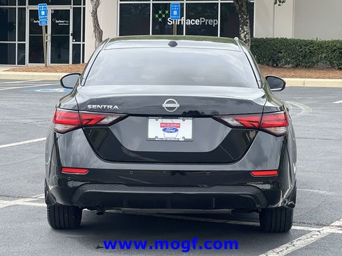 Used 2025 Nissan Sentra SV w/ SV Premium Package image 26