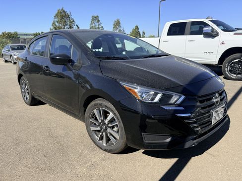 Used 2024 Nissan Versa SV FWD image 1