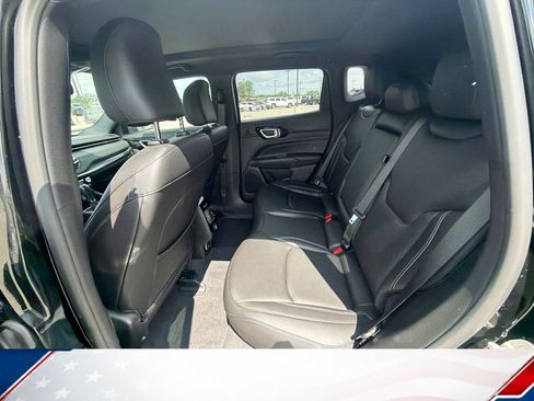 Used 2024 Jeep Compass Limited w/ High Altitude Package AWD/4WD image 10