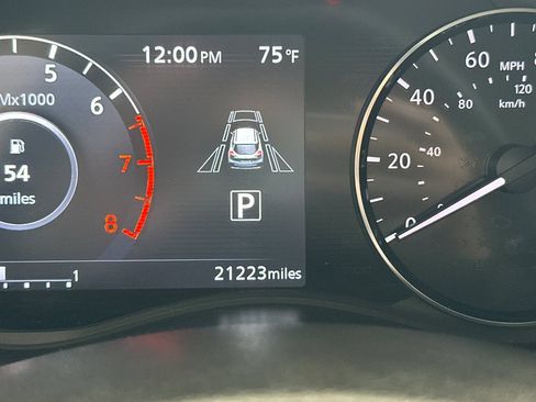 Used 2021 Nissan Kicks SV FWD image 25