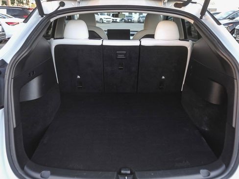 Used 2021 Tesla Model Y Long Range image 21
