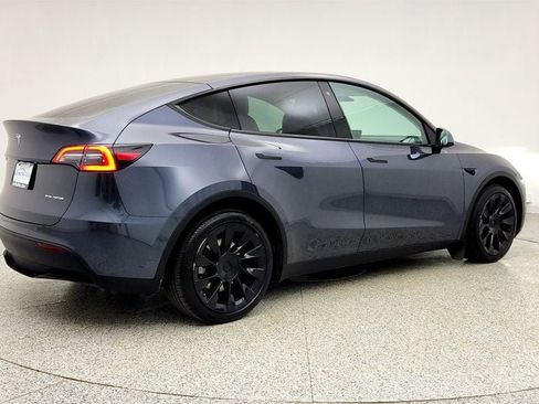 Used 2020 Tesla Model Y Long Range image 5